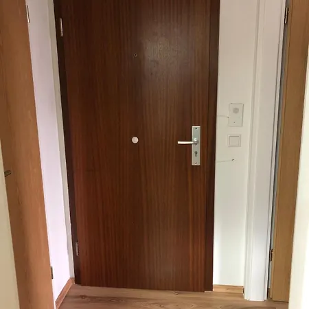 In Mit Sonnenbalkon! 아파트 메트만